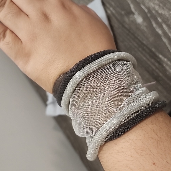 BNWT Materia Design Mesh Knit Double Layer Two Tone Bracelet - Picture 2 of 4
